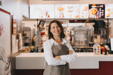 Жир и нагар исчезнут без следа: всего 5 ложек в воду, и ваша духовка будет сиять 