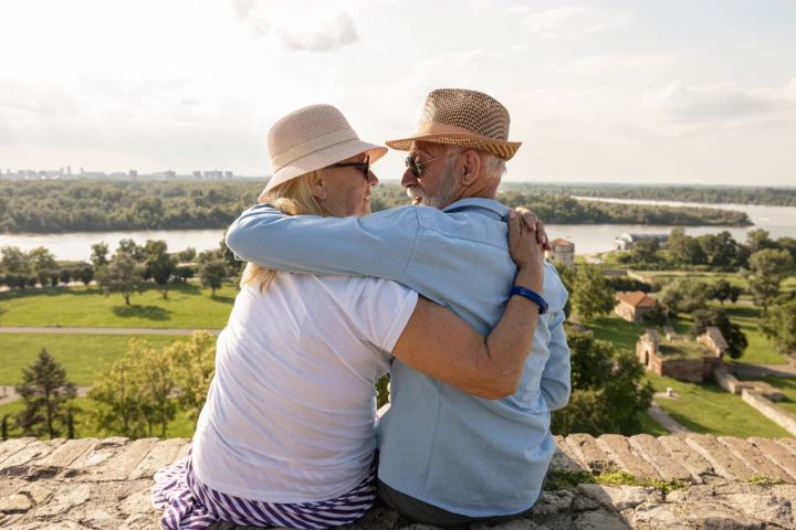 Курянам перечислили зарубежные страны, где зимуют российские пенсионеры - при одном условии